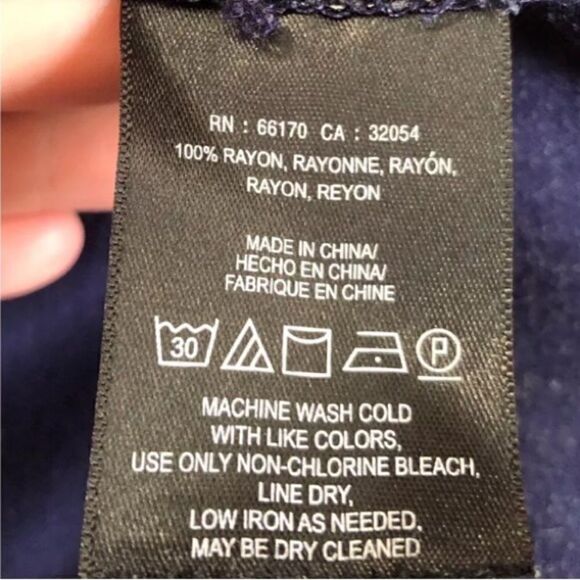 Holding horses Farica dress   - Picture 2 of 2